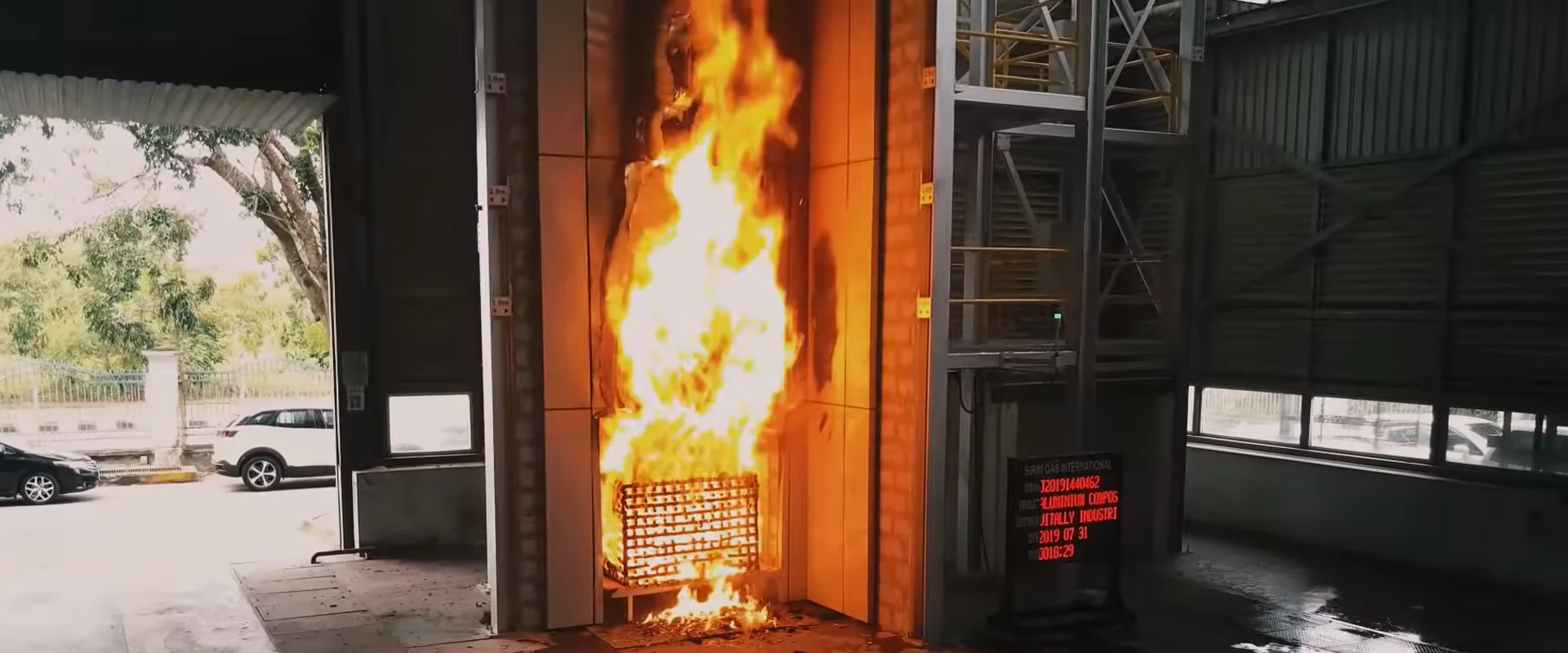 external-cladding-fire-test-CMTS-1920×800 external-cladding-fire-test-CMTS-1920x800